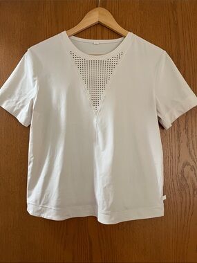 lululemon athletica lasercut Tee
